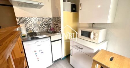 À VENDRE Studio 16 m2 LAVAL HYPER CENTRE