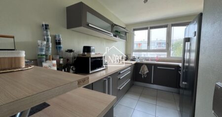 À LOUER Appartement 3 chambres 89m2 balcon LAVAL