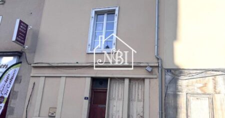 À VENDRE Maison de ville à rénover HYPER CENTRE LAVAL