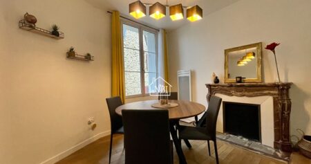 À LOUER Maison de ville meublée LAVAL HYPER CENTRE