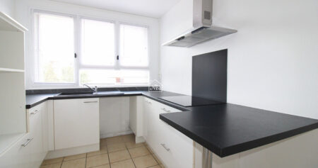 À LOUER Appartement T5 90,45 m² LAVAL