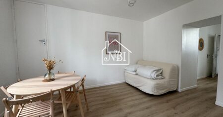 À LOUER Appartement T1 BIS meublé 26,89 m2 LAVAL CENTRE-VILLE RIVE GAUCHE